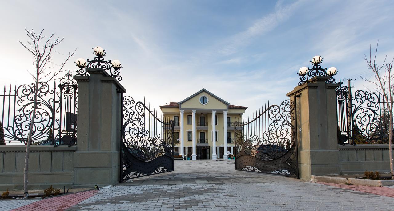 "L'Art De Vivre" Resort Korça Szoba fotó