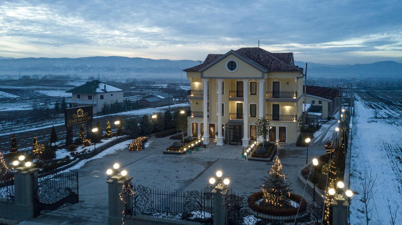 "L'Art De Vivre" Resort Korça Szoba fotó