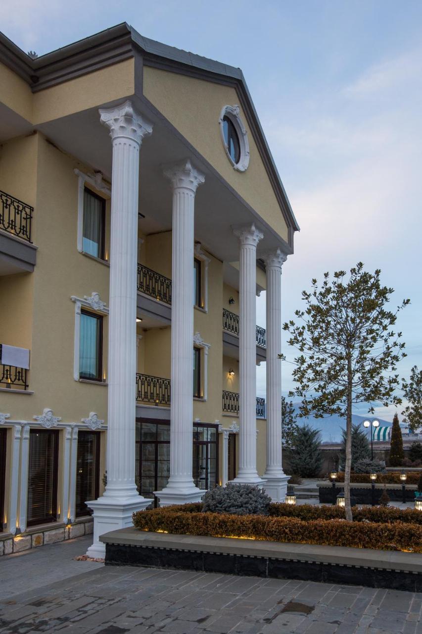 "L'Art De Vivre" Resort Korça Kültér fotó